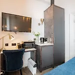 Cosy Harbour Retreat - Howth Apartman