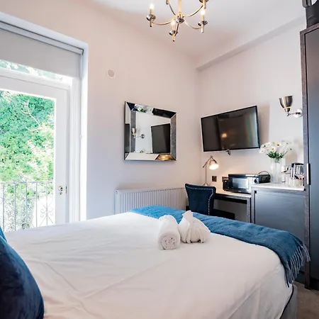 Cosy Harbour Retreat - Howth